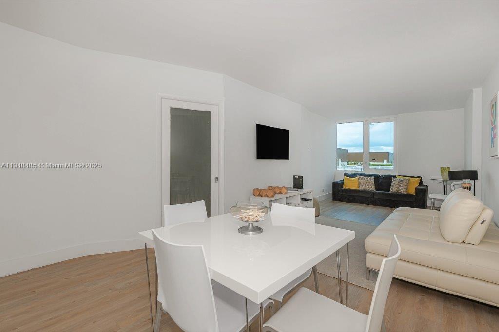 RONEY PALACE CONDO - Residential Lease