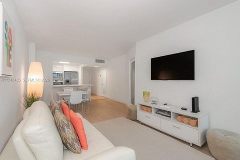 2301 Collins Ave 927 Miami Beach FL 33139