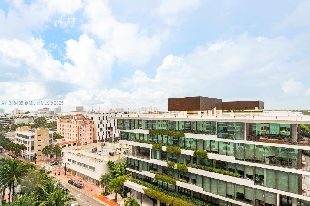 RONEY PALACE CONDO - Residential Lease