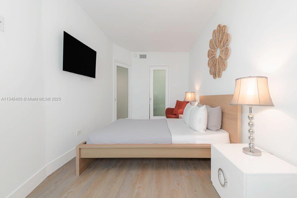 RONEY PALACE CONDO - Residential Lease