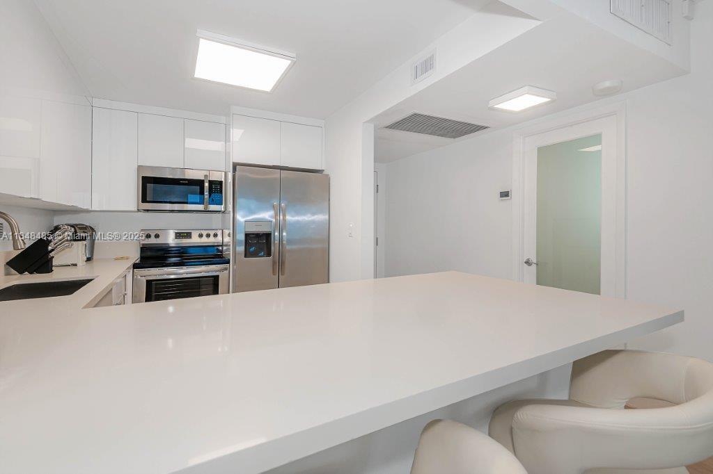 RONEY PALACE CONDO - Residential Lease