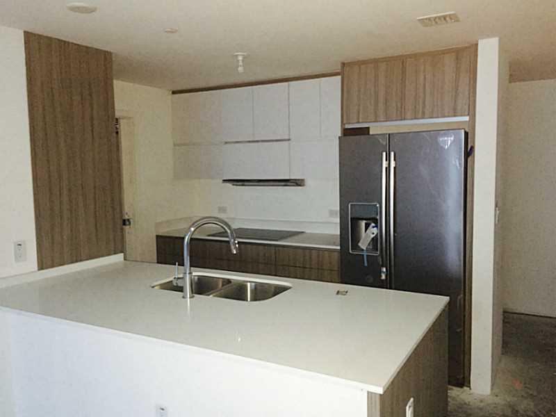 J PACKARD LAIRDS RESUB - Residential Lease