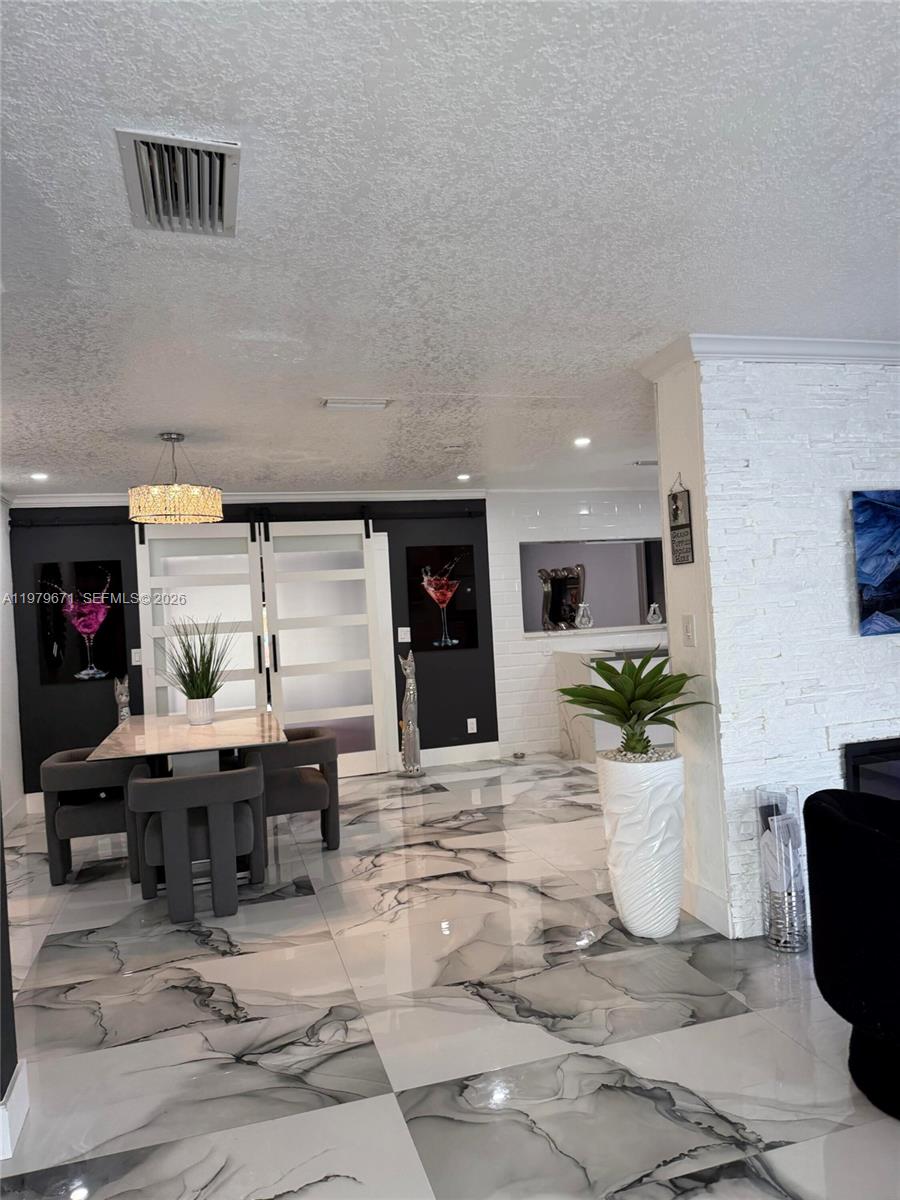 DEVON-AIRE ESTATES SEC 4 - Residential