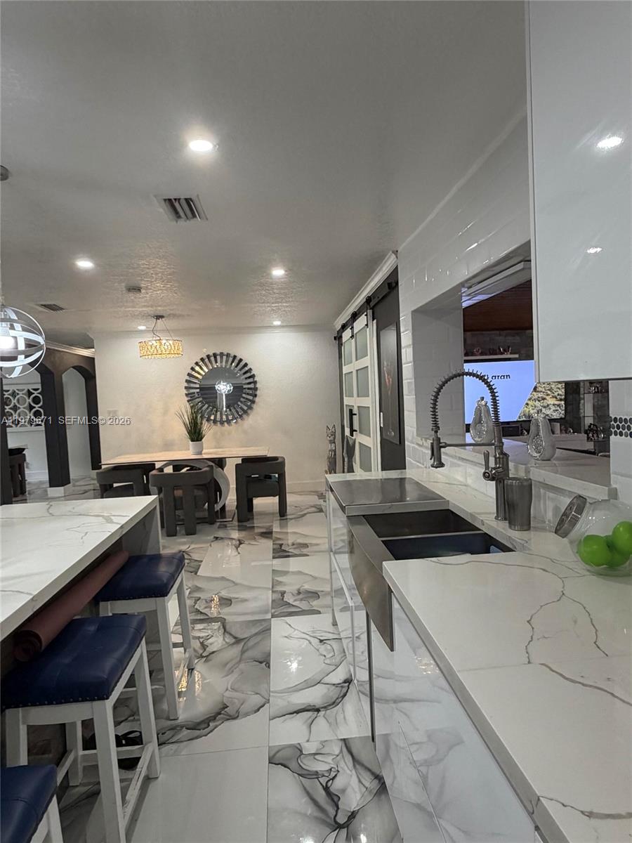 DEVON-AIRE ESTATES SEC 4 - Residential