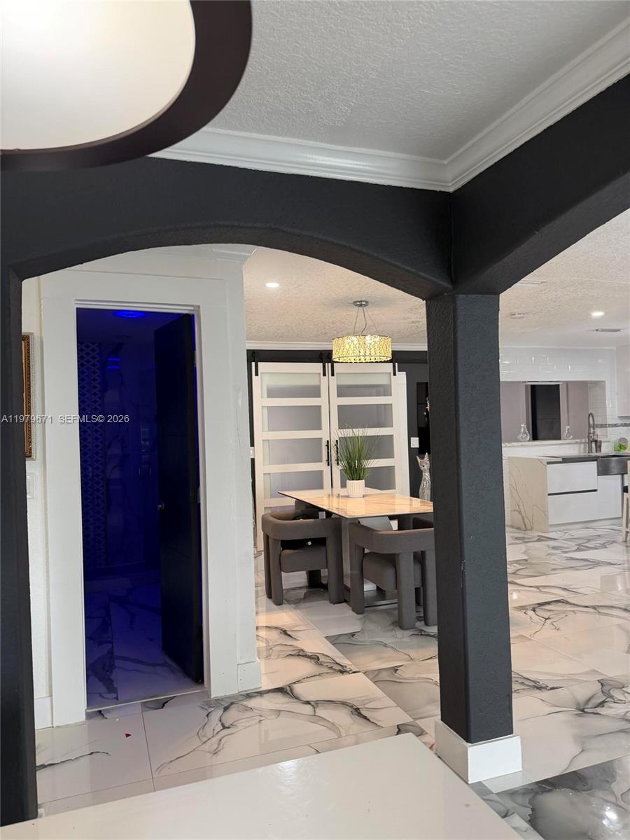 DEVON-AIRE ESTATES SEC 4 - Residential