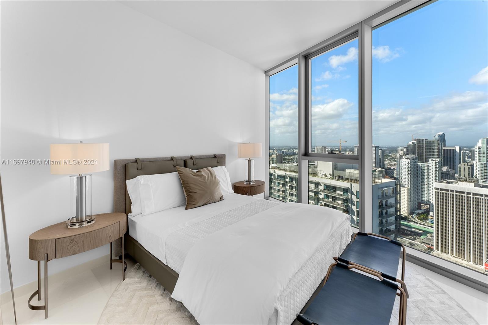 ASTON MARTIN RESIDENCES - Residential