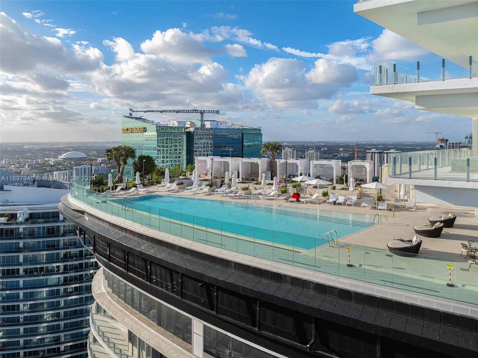 ASTON MARTIN RESIDENCES - Residential