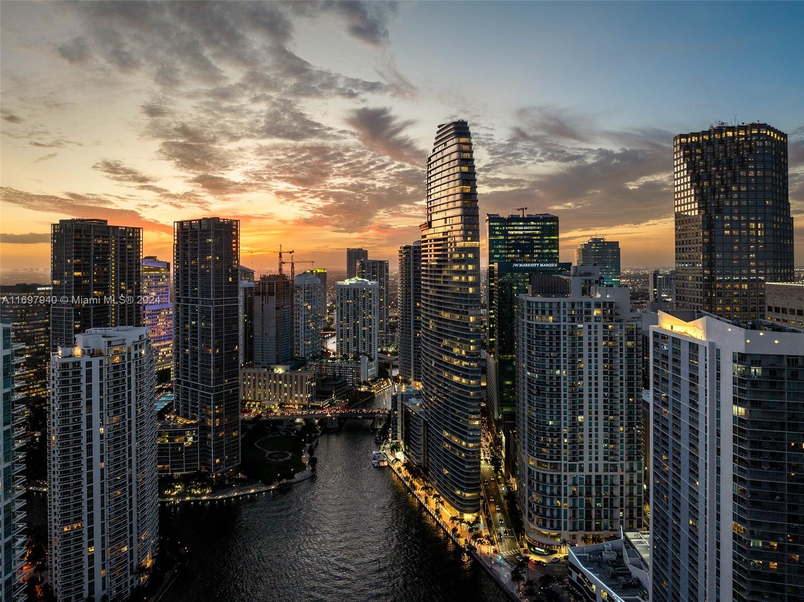 ASTON MARTIN RESIDENCES - Residential