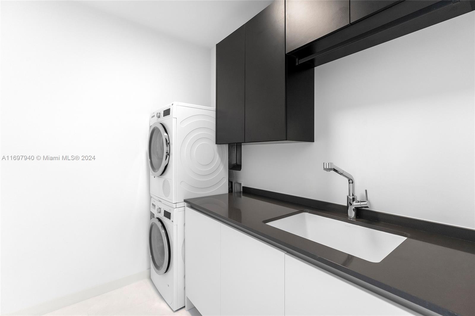 ASTON MARTIN RESIDENCES - Residential