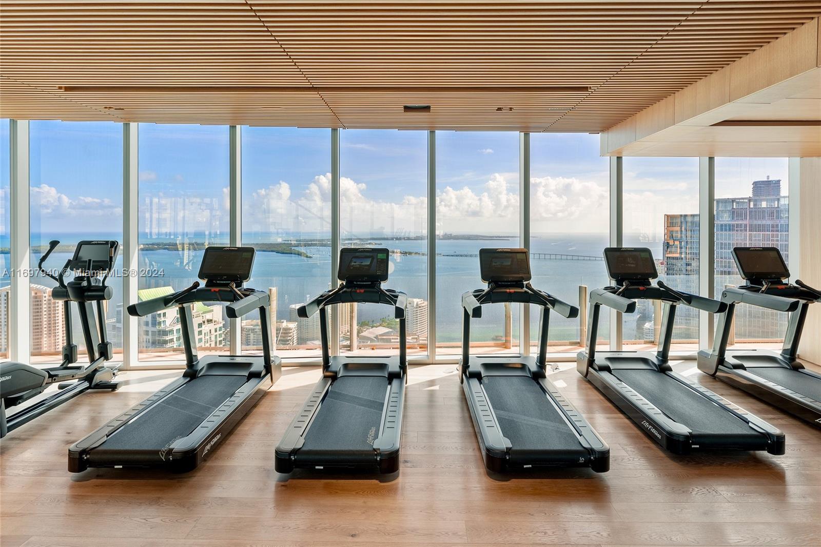 ASTON MARTIN RESIDENCES - Residential