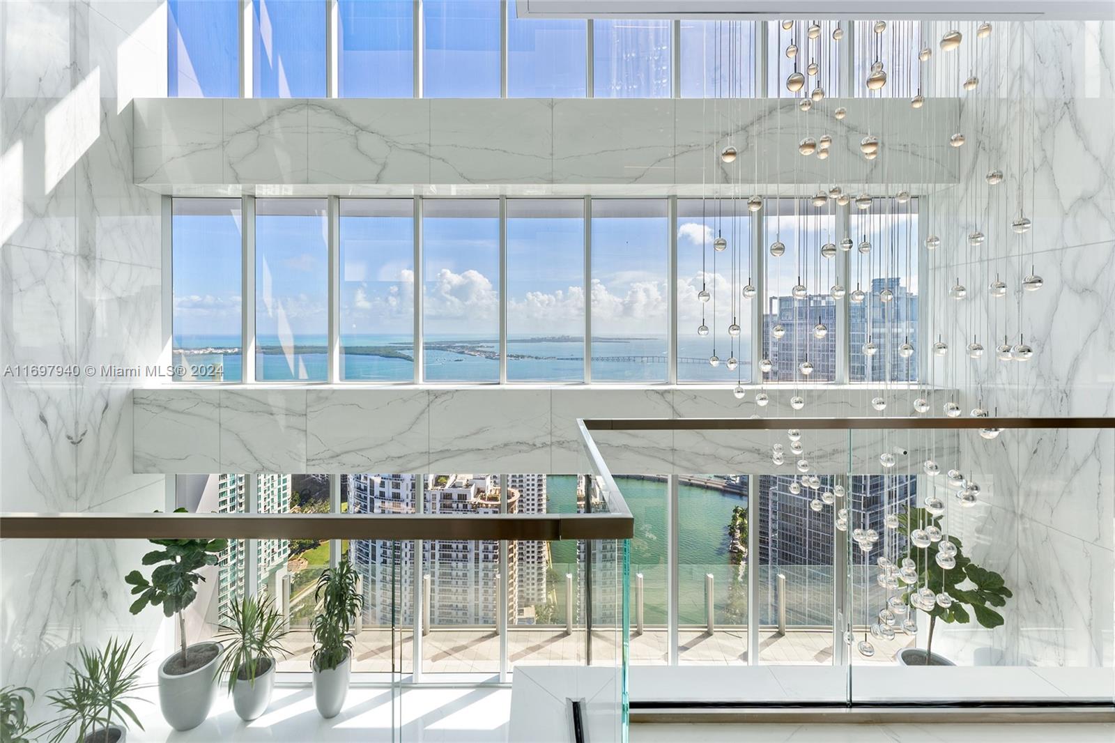 ASTON MARTIN RESIDENCES - Residential