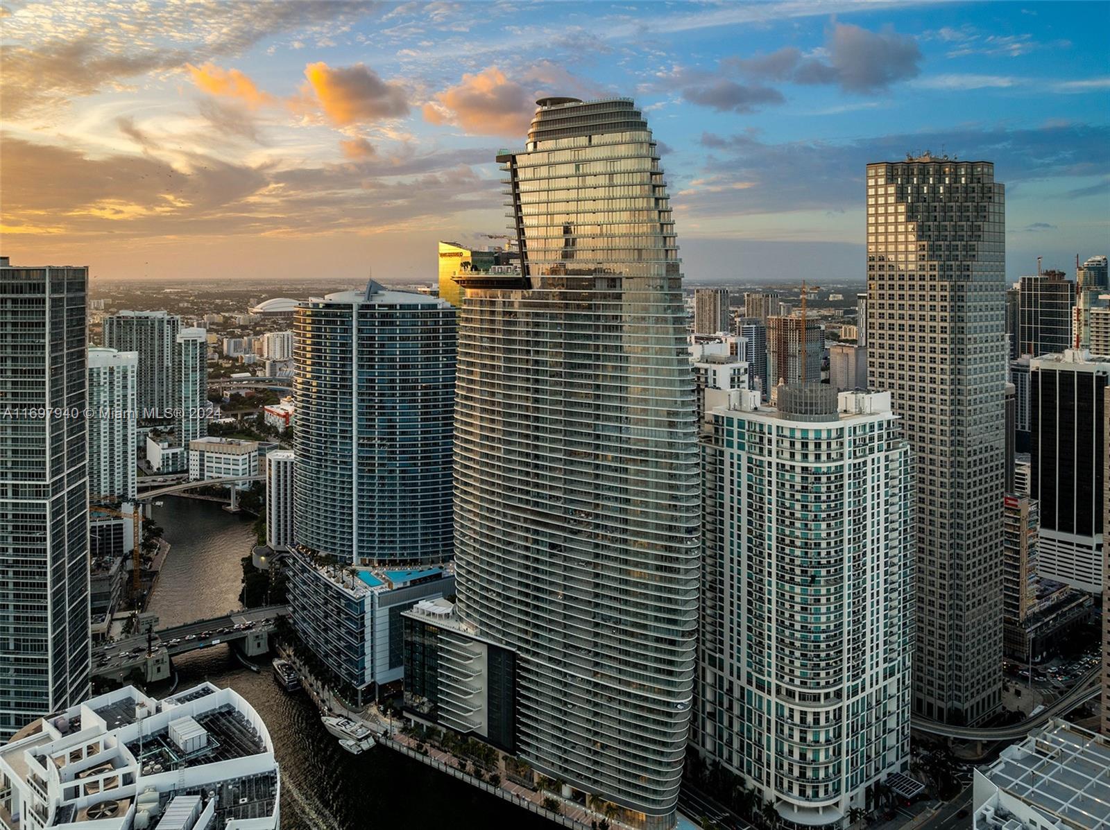 ASTON MARTIN RESIDENCES - Residential