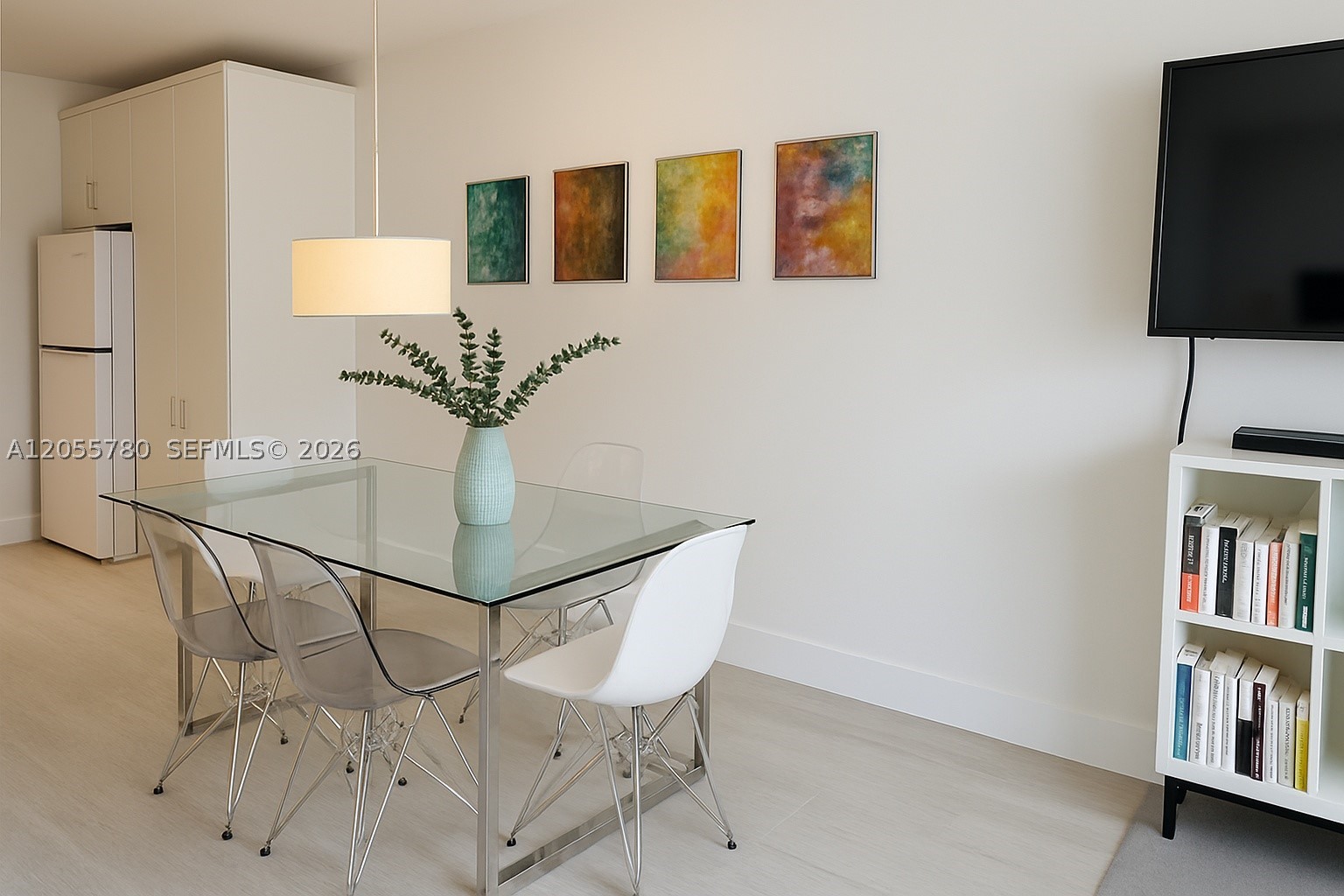 2301 Collins Ave 636