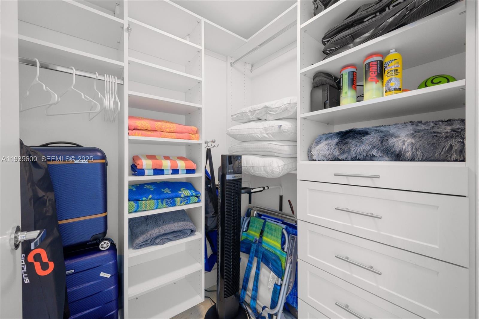 ST TROPEZ ON THE BAY II C - Residential