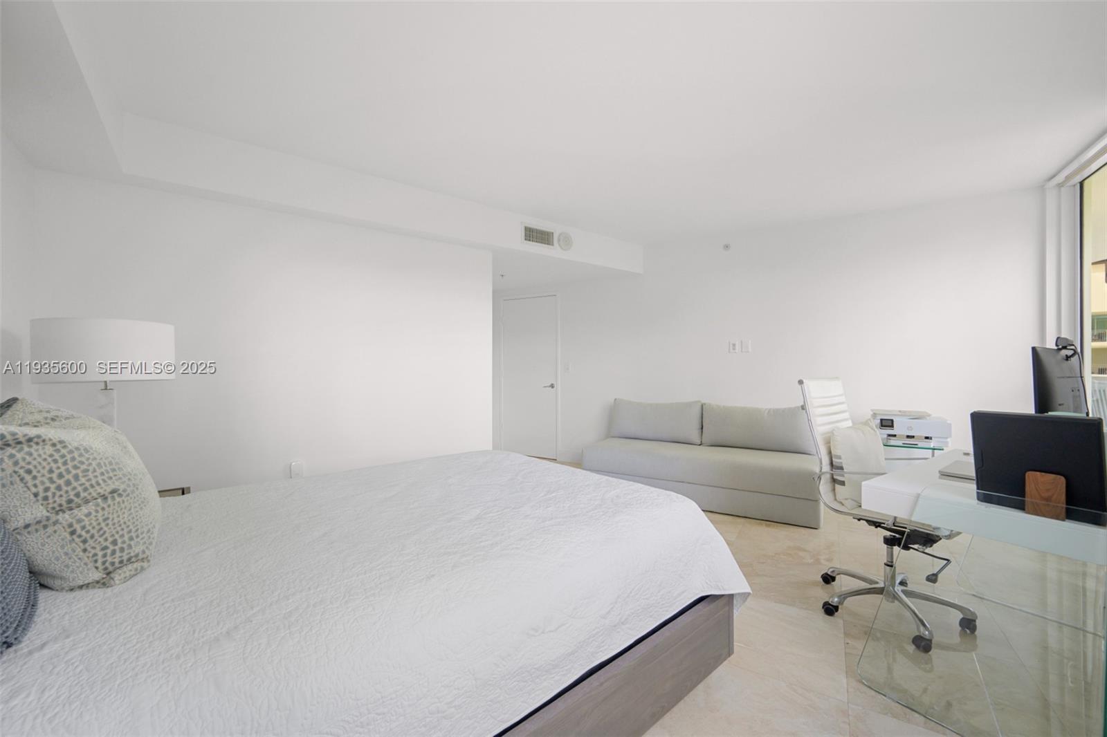 ST TROPEZ ON THE BAY II C - Residential