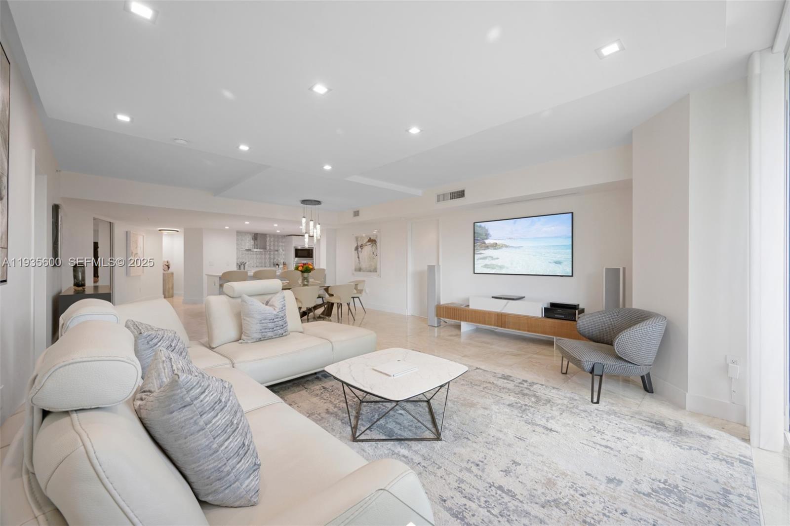 200 Sunny Isles Blvd TH-205