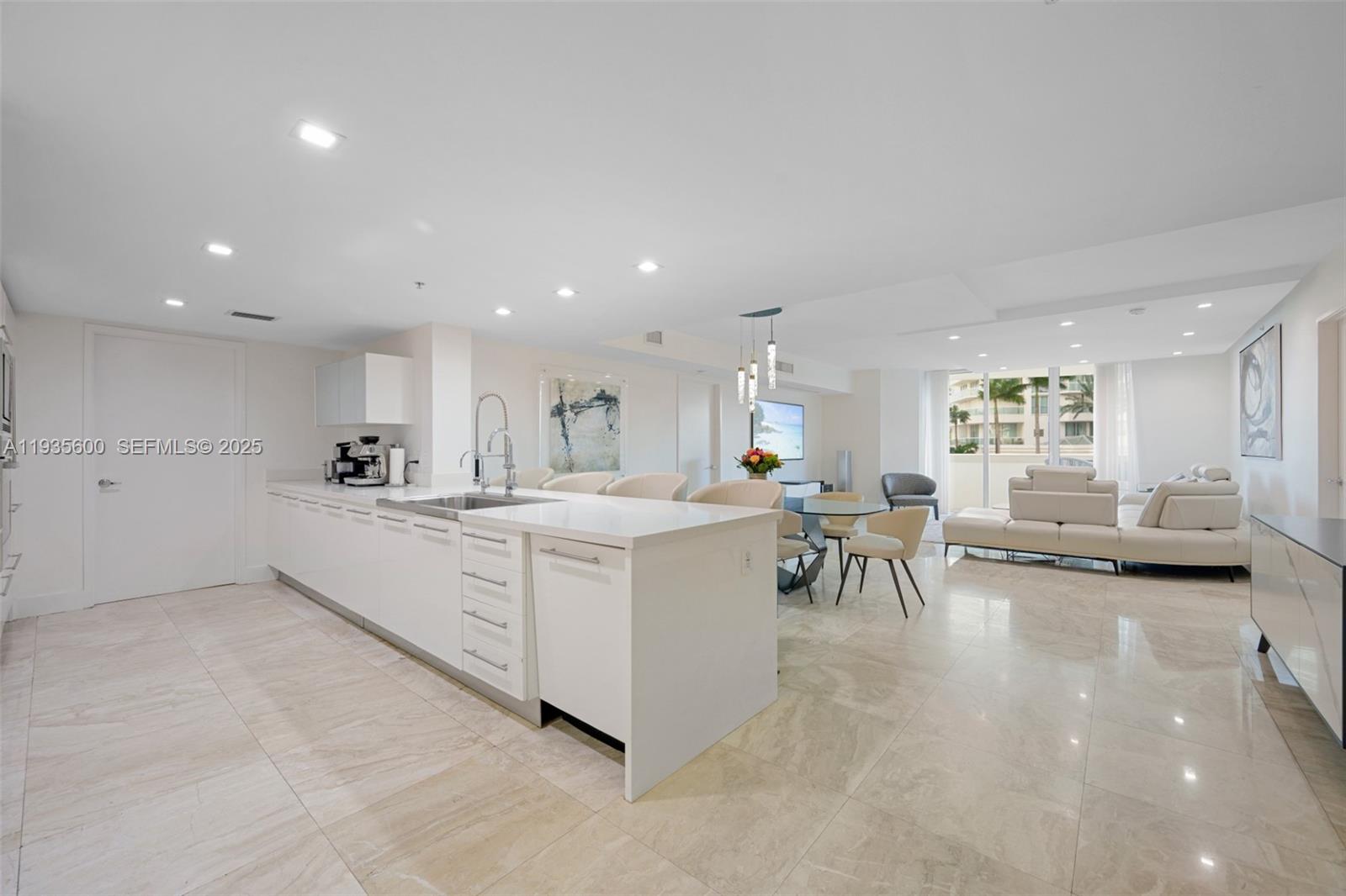 ST TROPEZ ON THE BAY II C - Residential