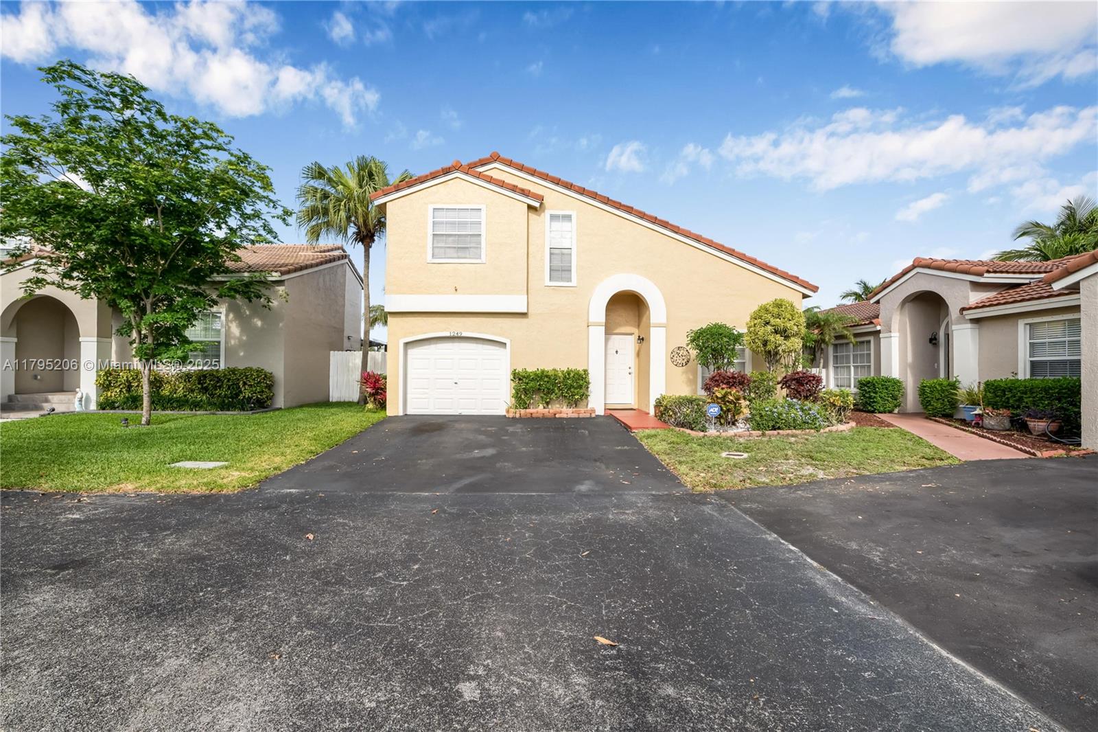 Photo 1 of 1249 Nw 126th Ter, Sunrise, Florida, $560,000, Web #: 11795206