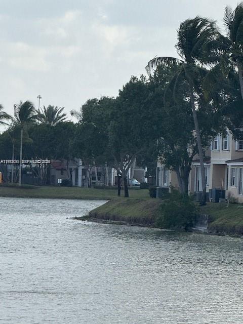 REGATTA POINTE CONDO NO T - Residential