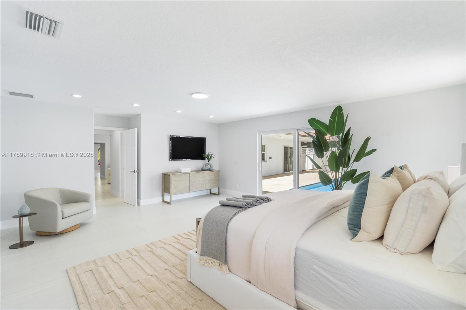 CORAL KEY VILLAS 6TH SEC - Residential