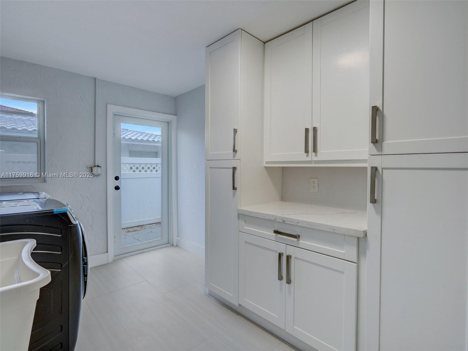 CORAL KEY VILLAS 6TH SEC - Residential