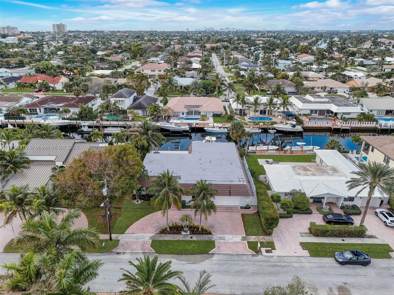 CORAL KEY VILLAS 6TH SEC - Residential