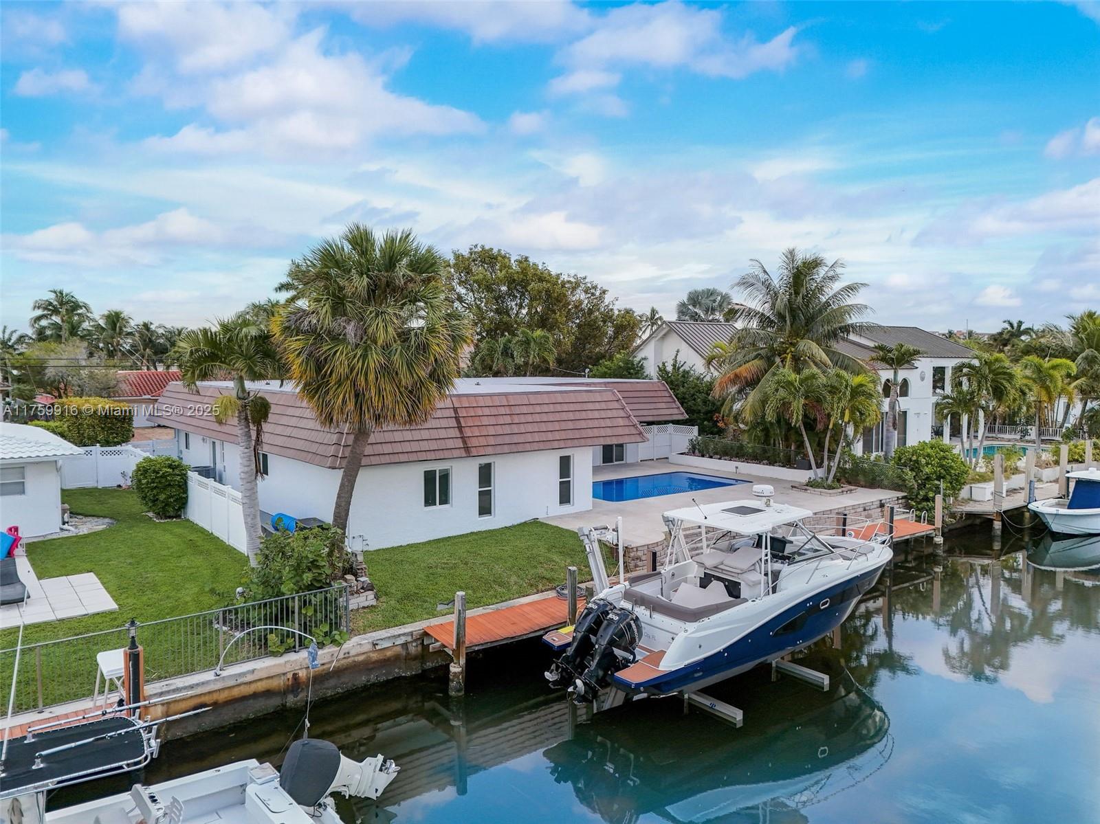 CORAL KEY VILLAS 6TH SEC - Residential