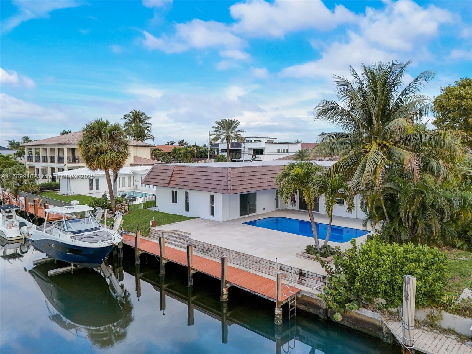 CORAL KEY VILLAS 6TH SEC - Residential