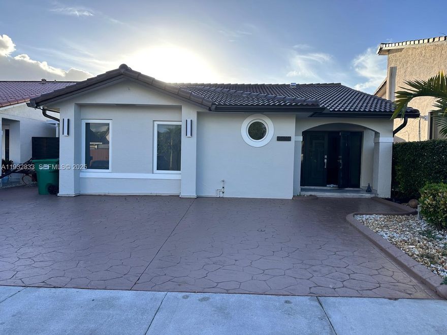 Spectacular rental available in Kendall. The property has been completely remodeled with excellent taste.  It features 4 bedrooms and 2 bathrooms/ Impact Windows. This beautiful home offers lake views, allowing you to relax and enjoy time with your family in a very welcoming atmosphere. The nice floor plan feels spacious from the moment you walk inside. CALL FOR YOU PRIVATE SHOWING!!!