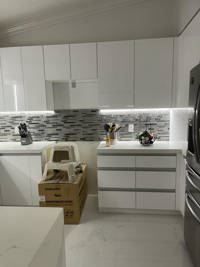 SUNSET HARBOUR SEC V - Residential Lease