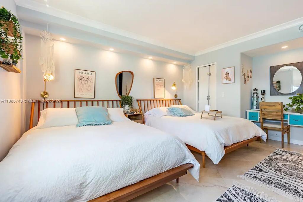 TIDES ON HOLLYWOOD BEACH - Residential Lease