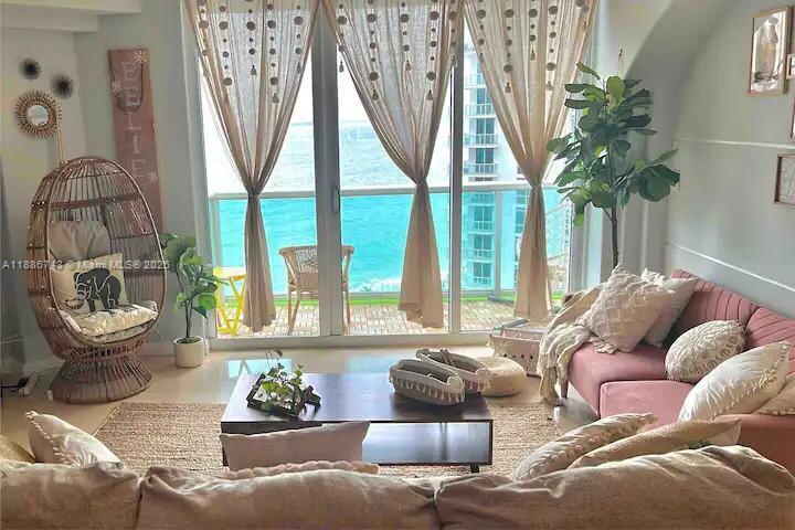 TIDES ON HOLLYWOOD BEACH - Residential Lease