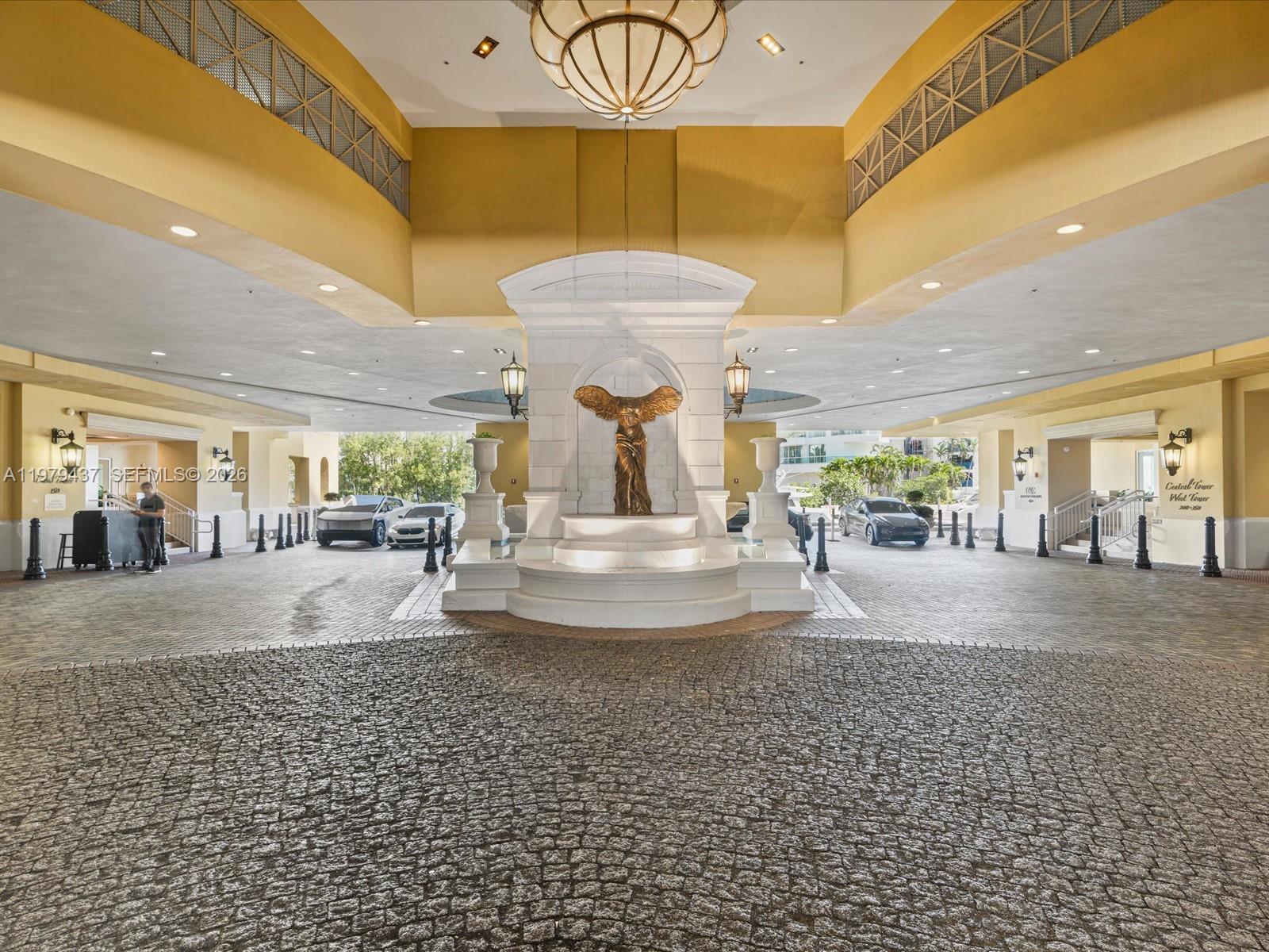 ST TROPEZ ON THE BAY II C - Residential