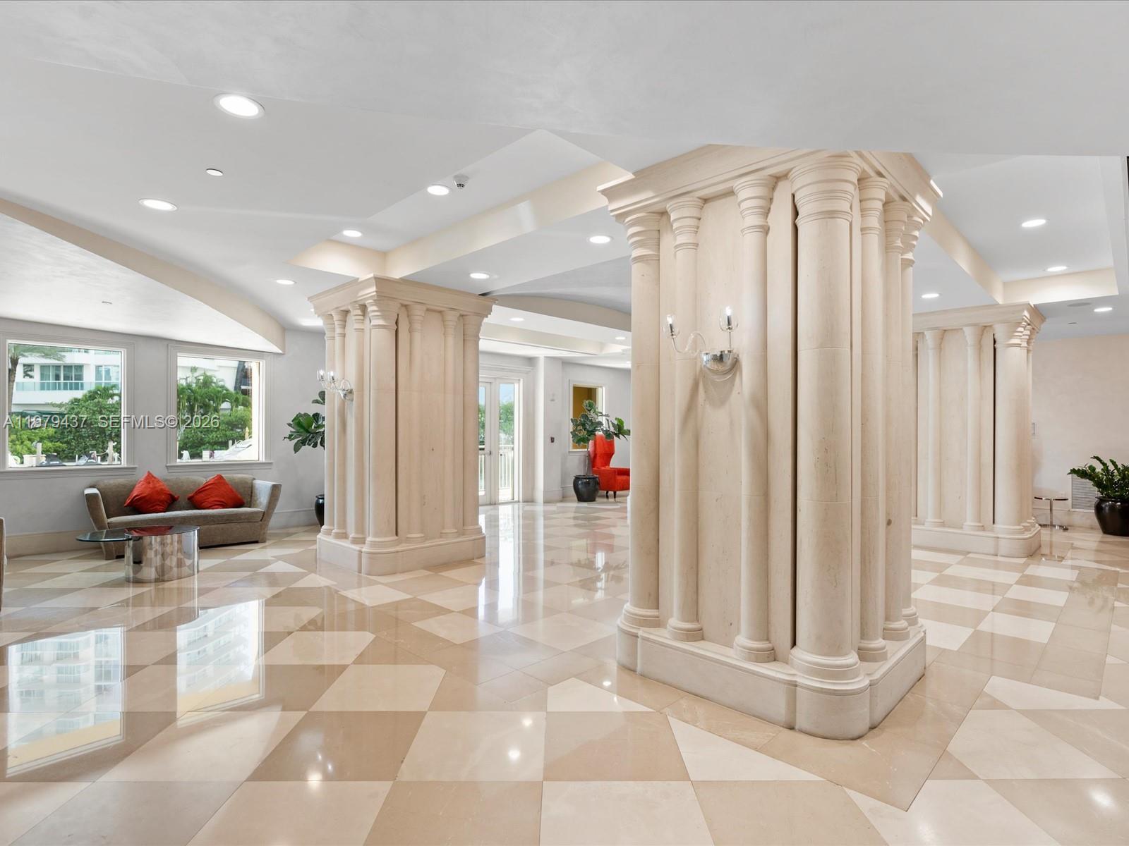 ST TROPEZ ON THE BAY II C - Residential