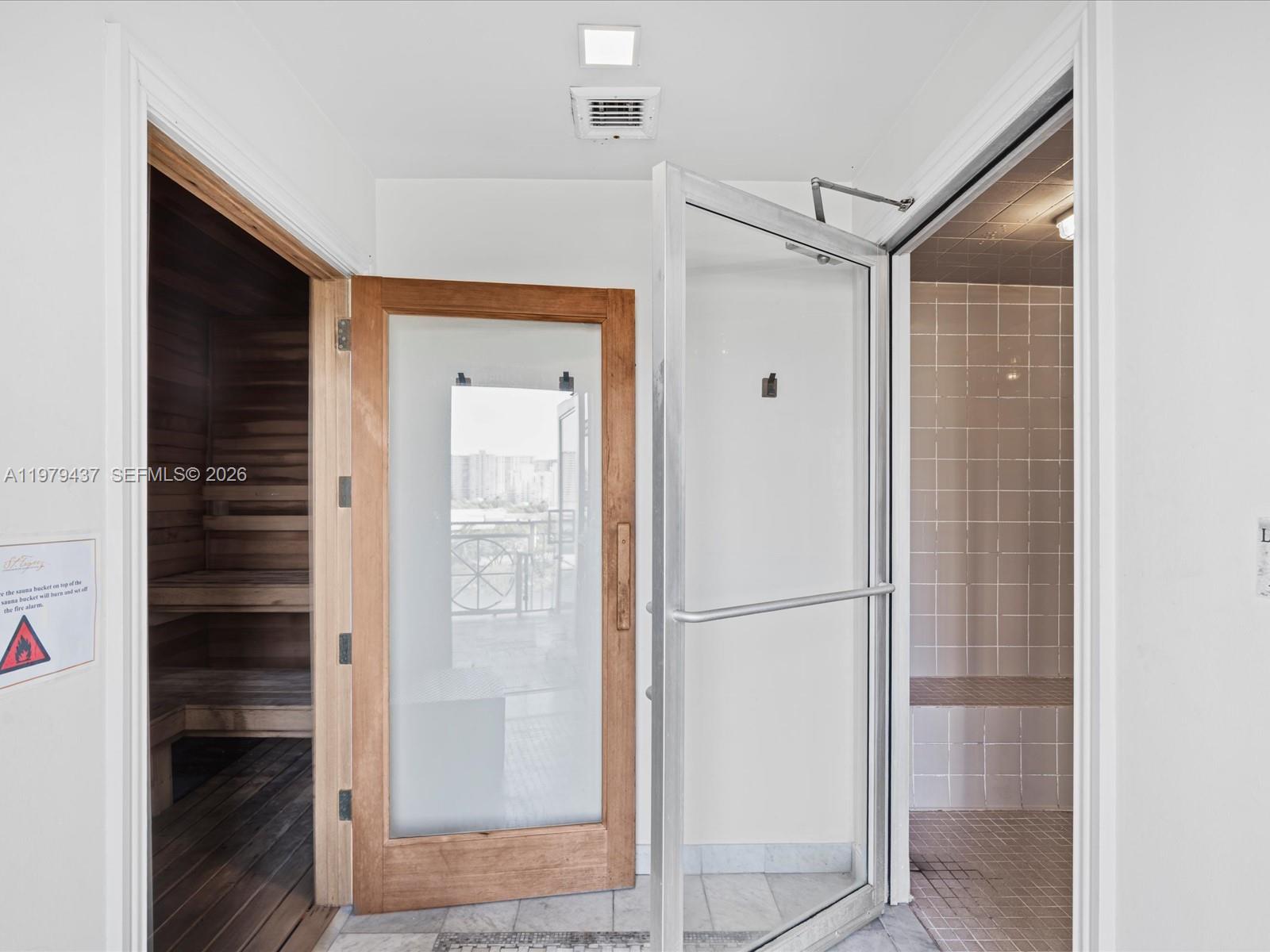 ST TROPEZ ON THE BAY II C - Residential