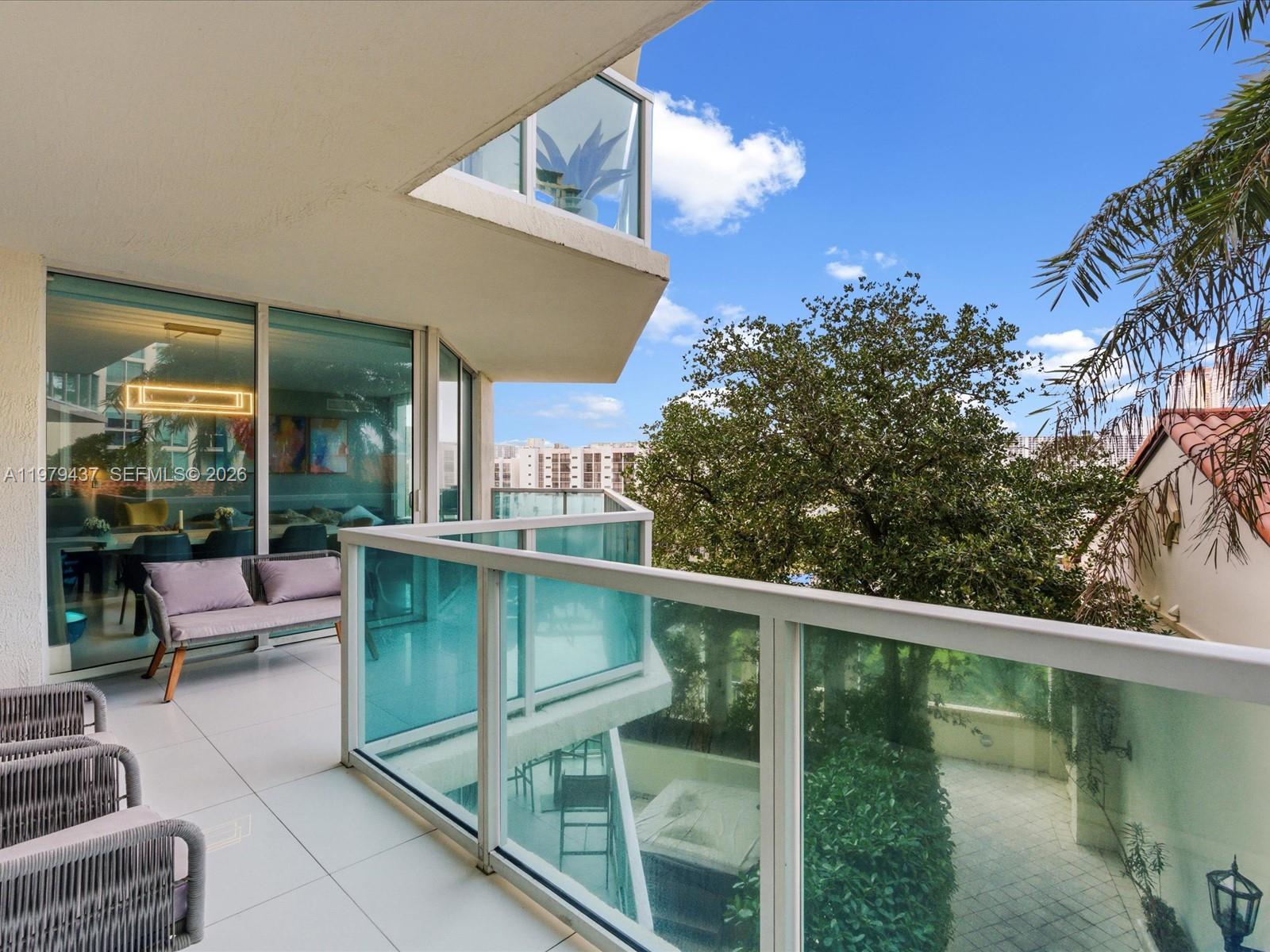 ST TROPEZ ON THE BAY II C - Residential