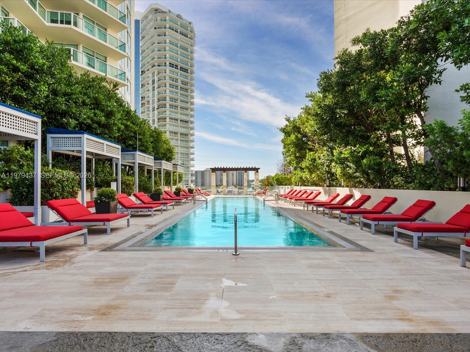 ST TROPEZ ON THE BAY II C - Residential