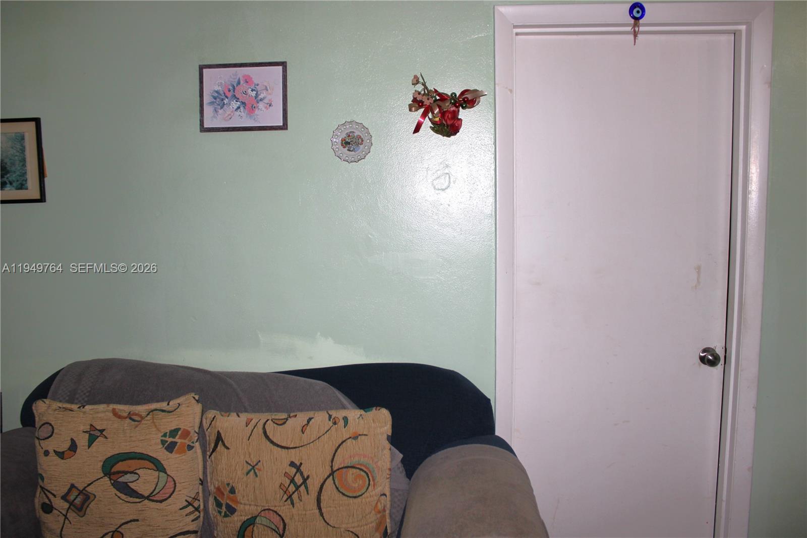 FIVE ARCHES CONDO - Residential