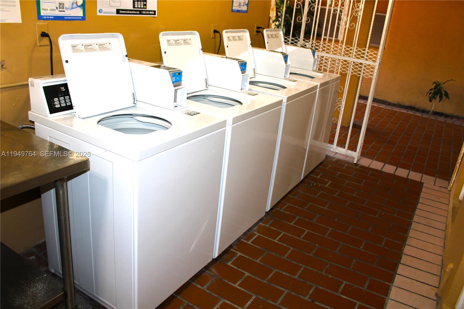 FIVE ARCHES CONDO - Residential