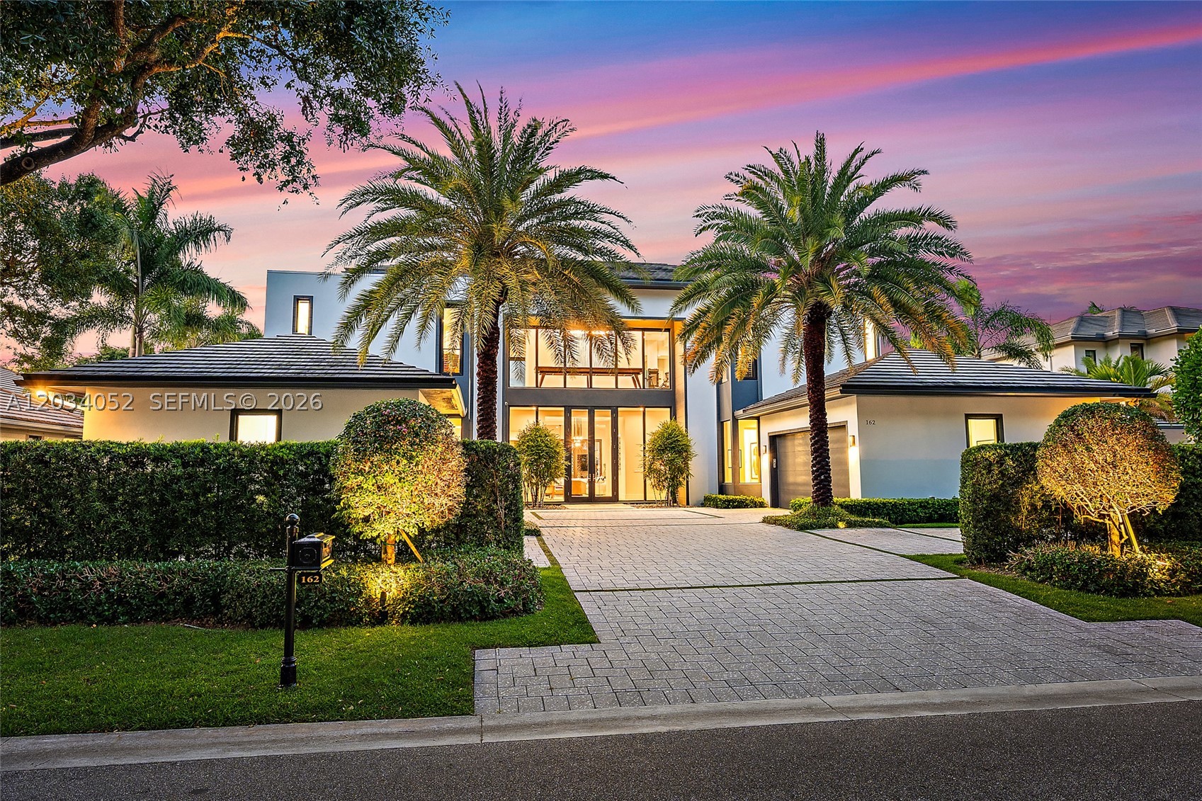 162 Commodore Dr