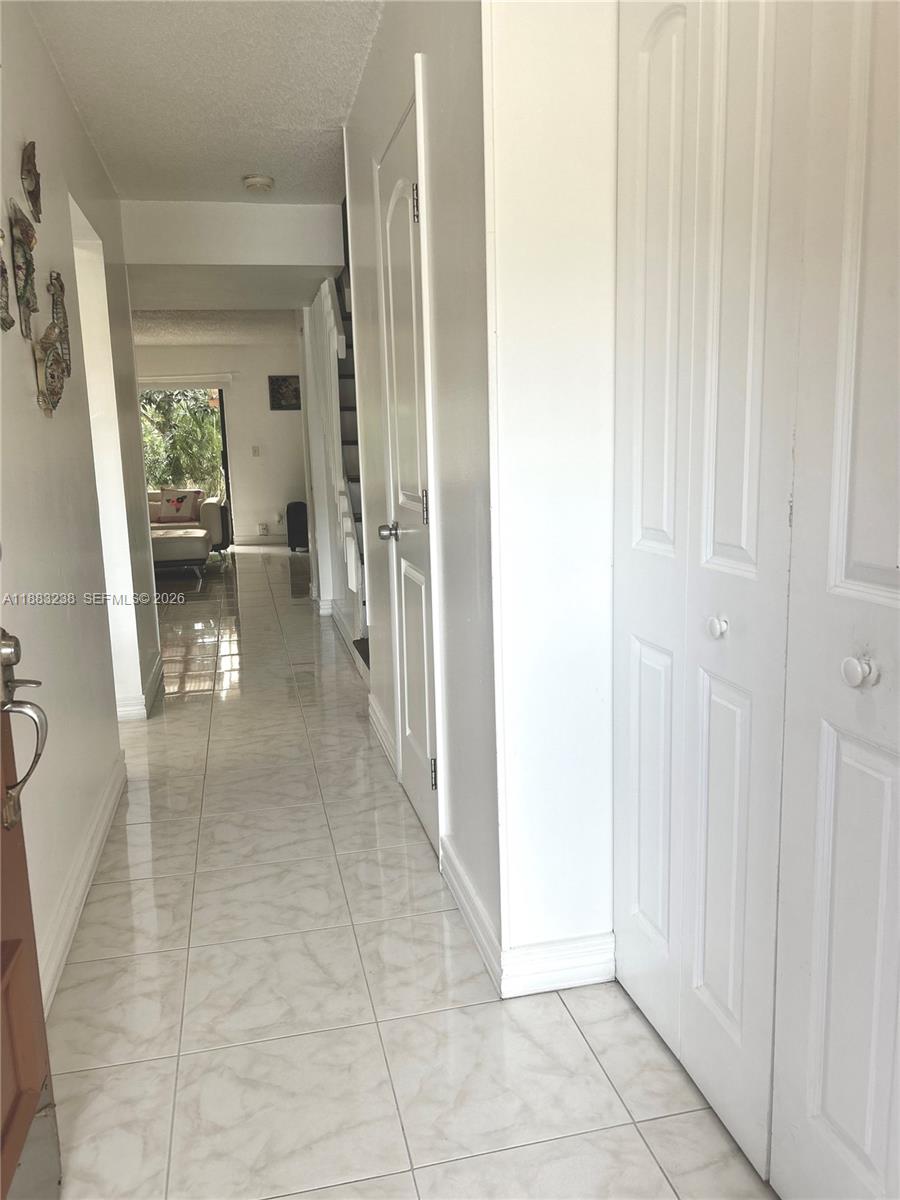 SPRING TREE - Residential