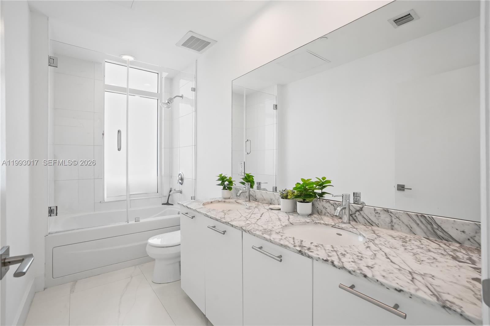 THE PLAZA 851 BRICKELL CO - Residential