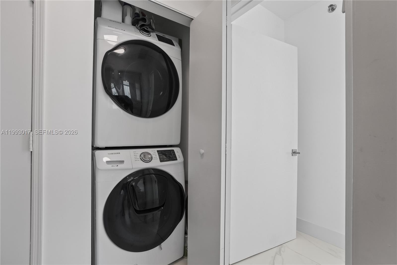 THE PLAZA 851 BRICKELL CO - Residential