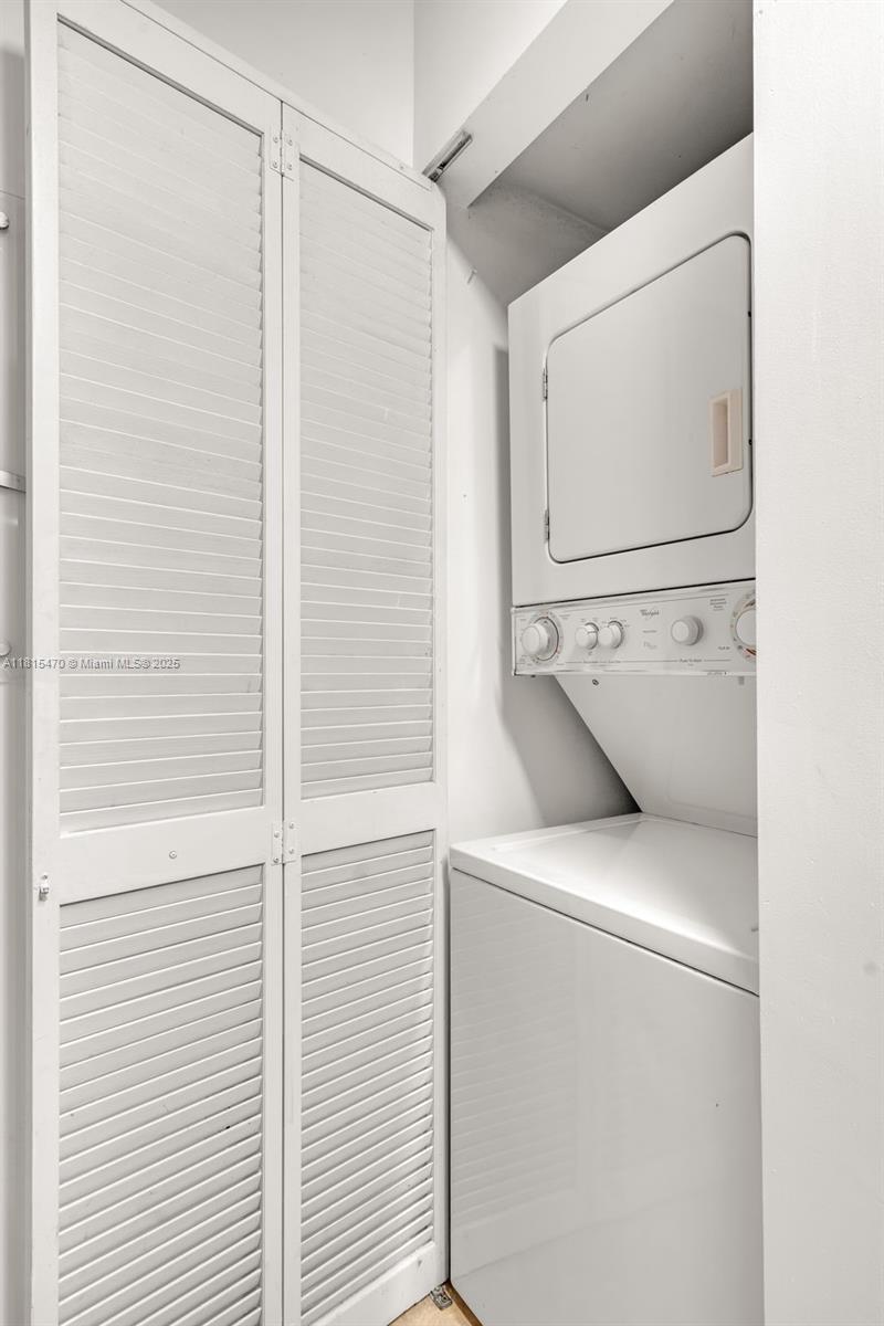 THE CLUB AT BRICKELL BAY - Residential Lease