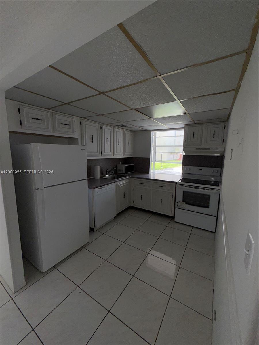 DESOTO PARK CONDO - Residential Lease