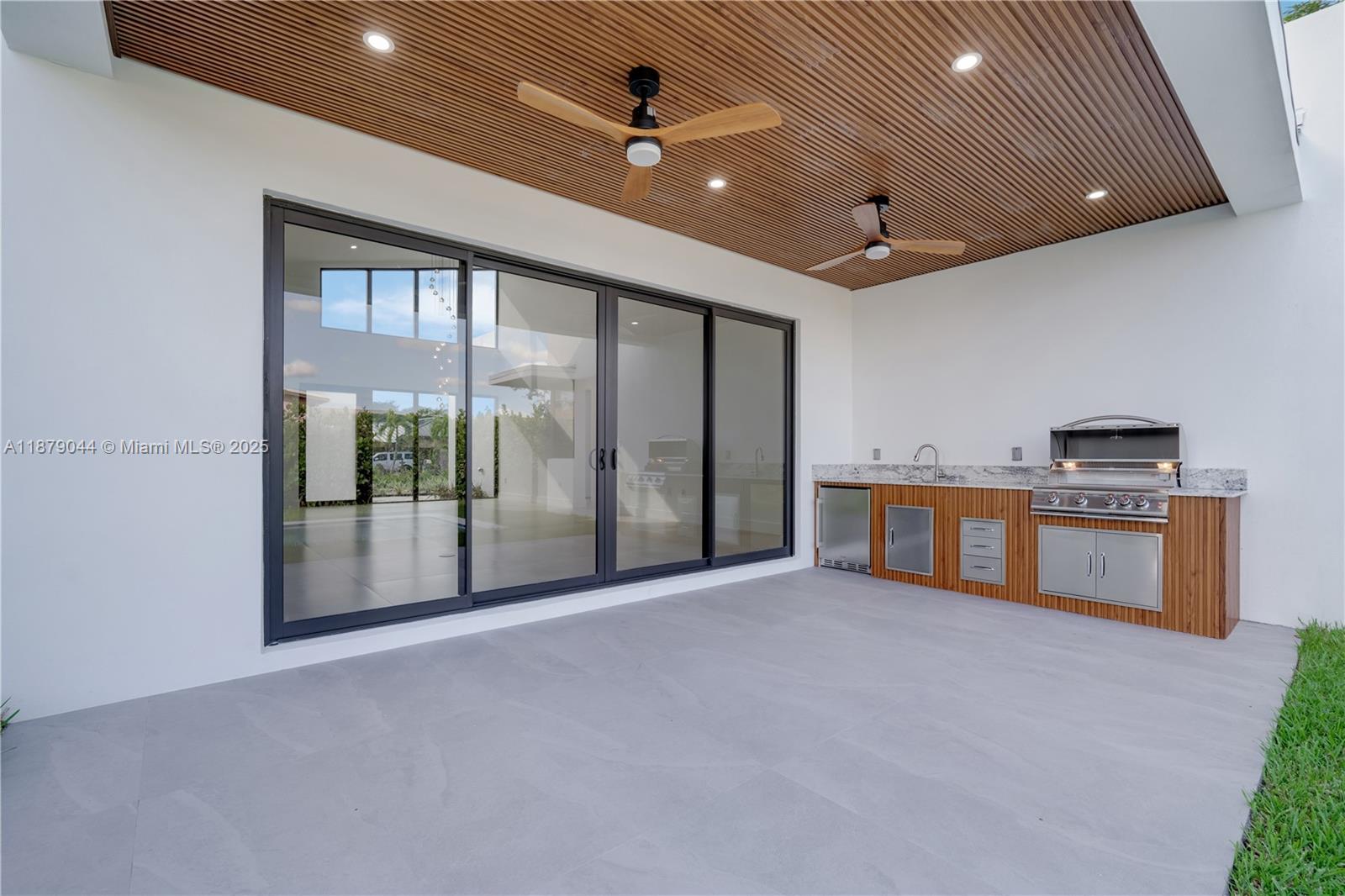 FAIRLAWN ESTATES - Residential