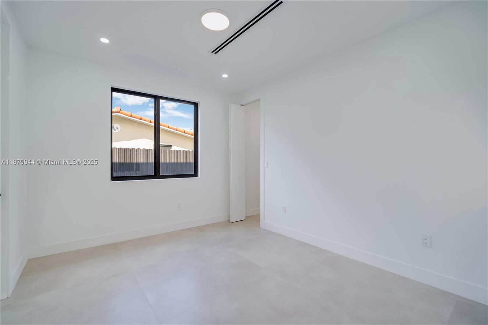 FAIRLAWN ESTATES - Residential