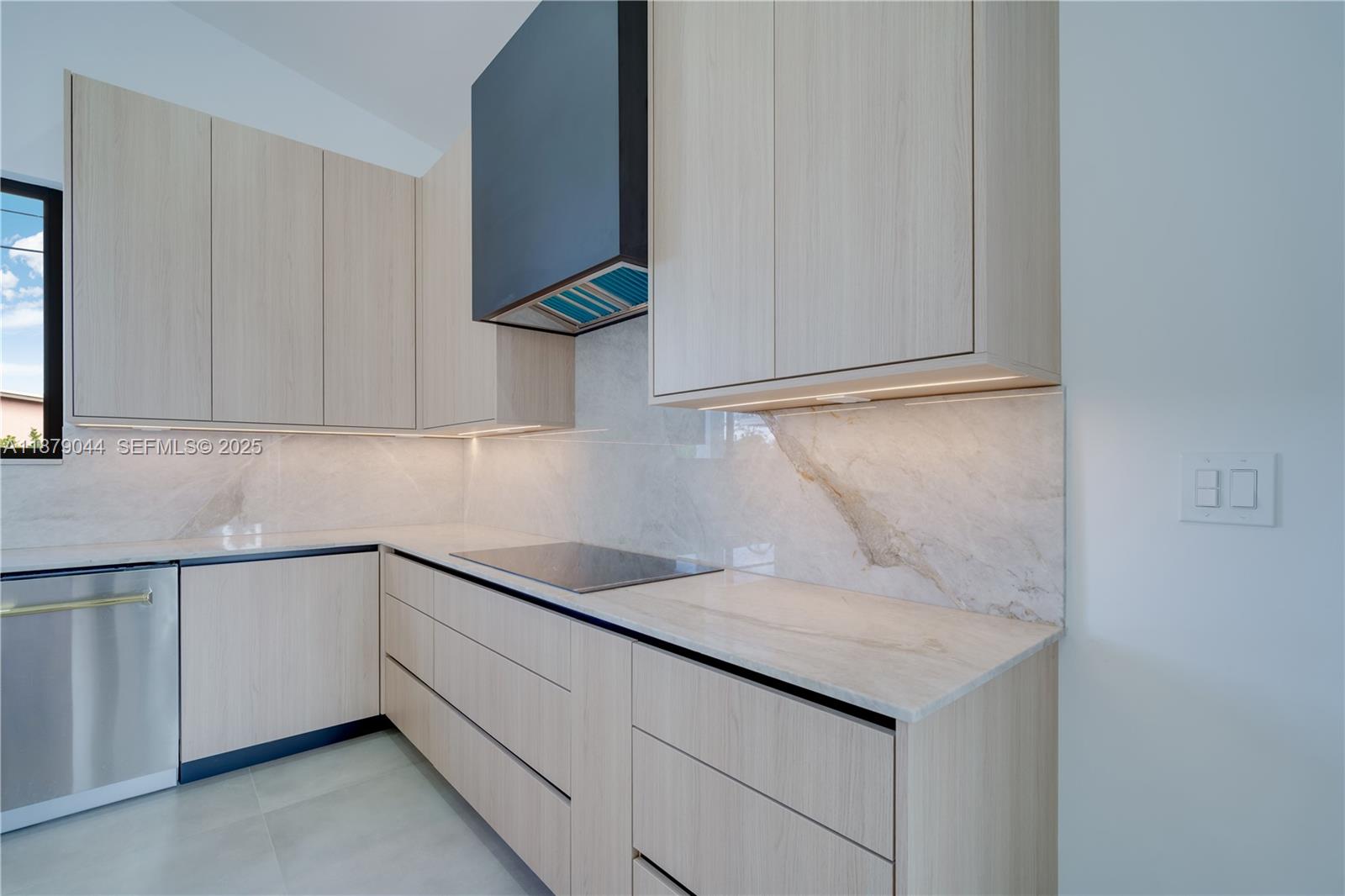 FAIRLAWN ESTATES - Residential