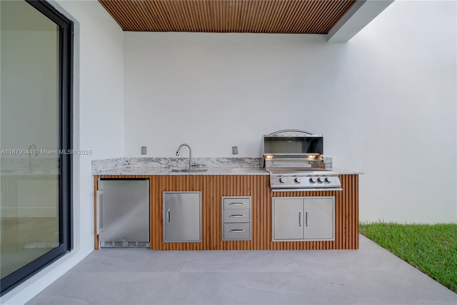 FAIRLAWN ESTATES - Residential