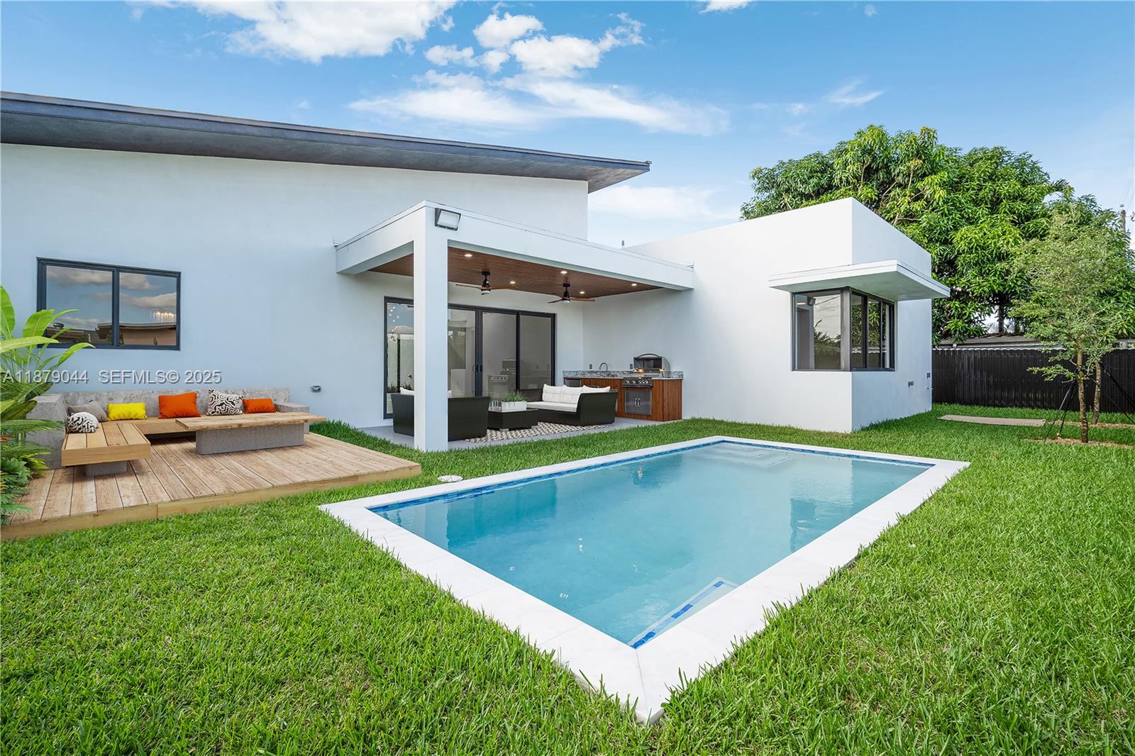 FAIRLAWN ESTATES - Residential